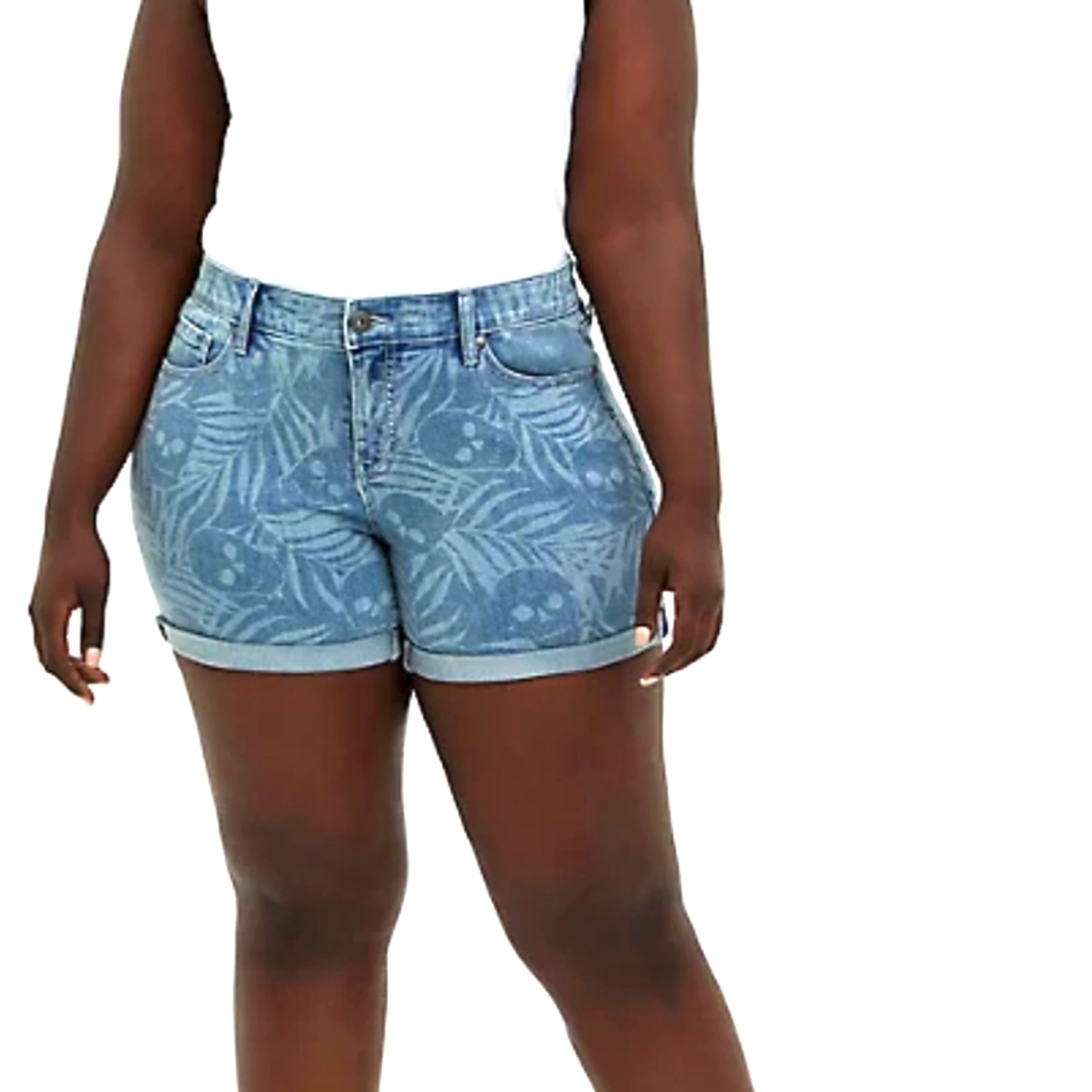 Skull Mid Rise Super Soft Midi Short - Picture 2 of 7